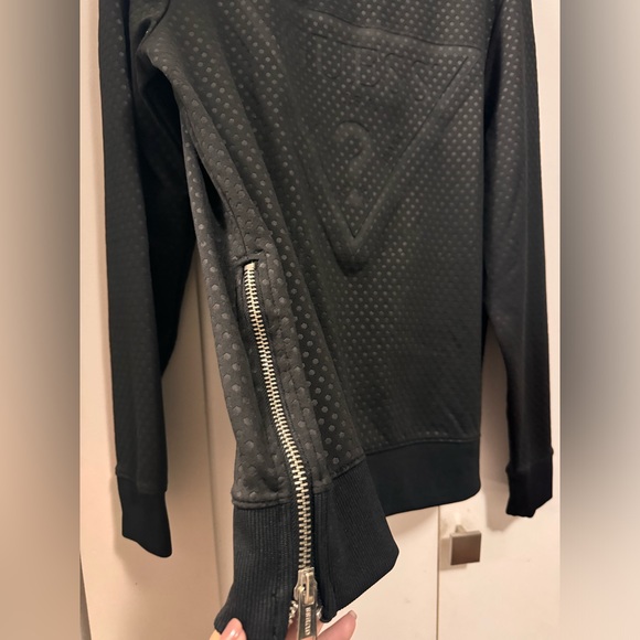Guess Black sweater - Picture 2 of 2